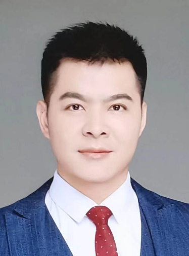 严鑫.png